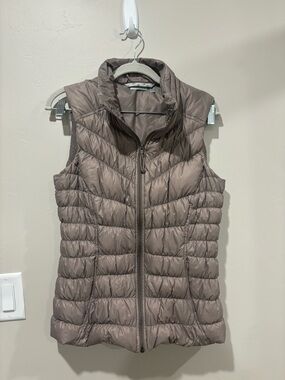 Athleta Quilted Puffer Vest in Taupe- Goose Down Filled